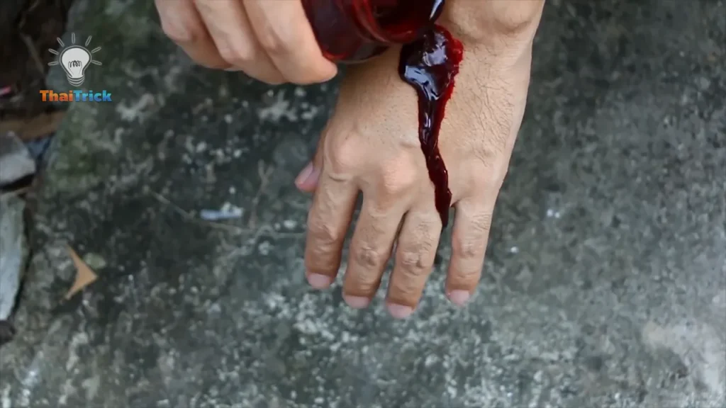 Can you put fake blood on clothes?